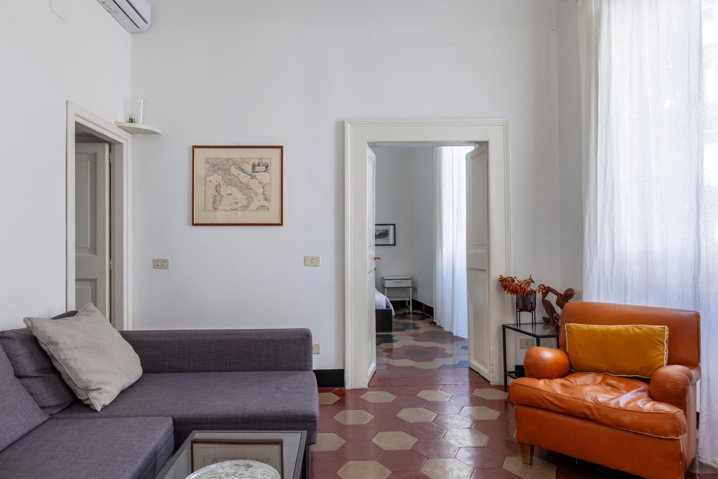 Spanish Steps Charming Apartment