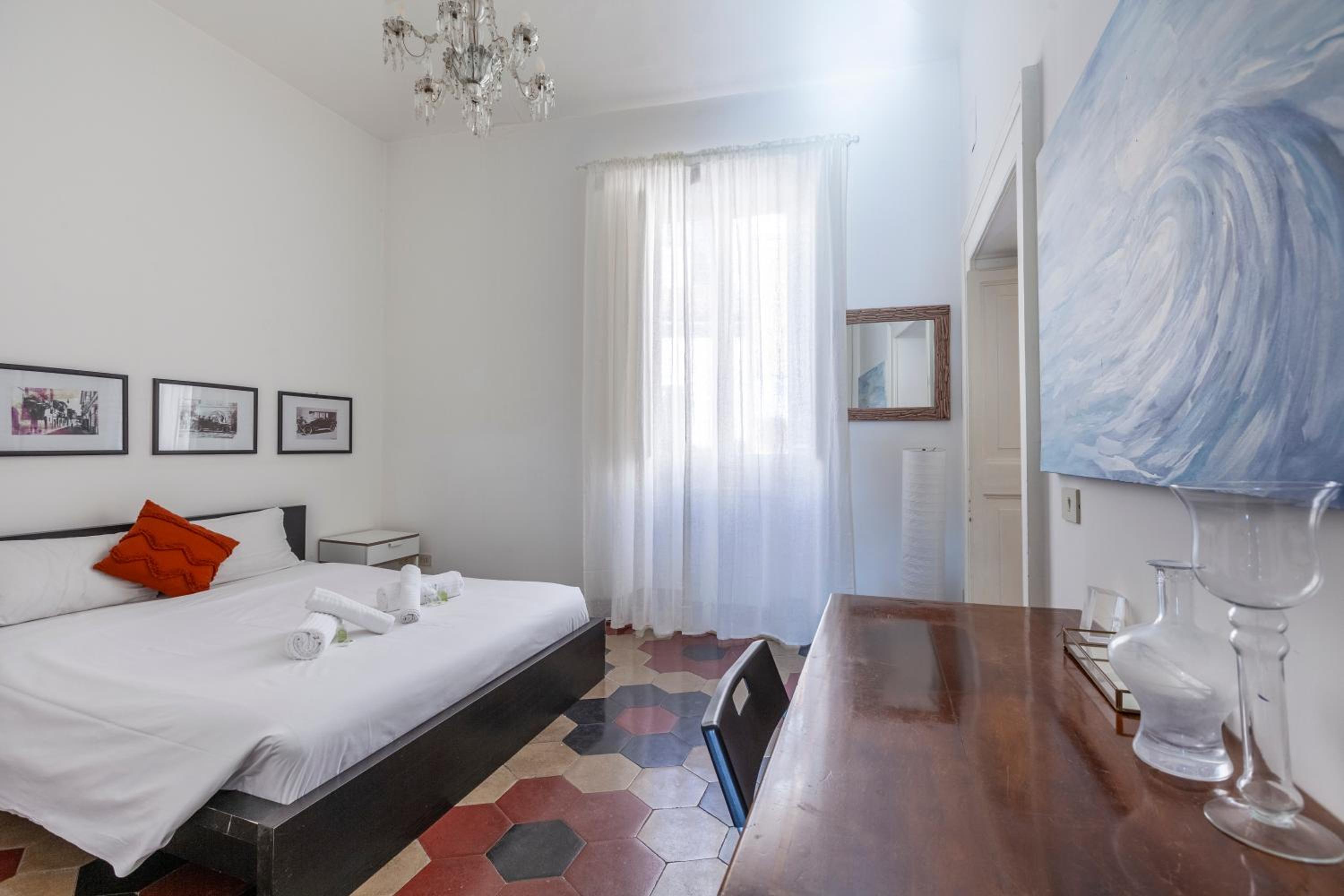 Spanish Steps Charming Apartment
