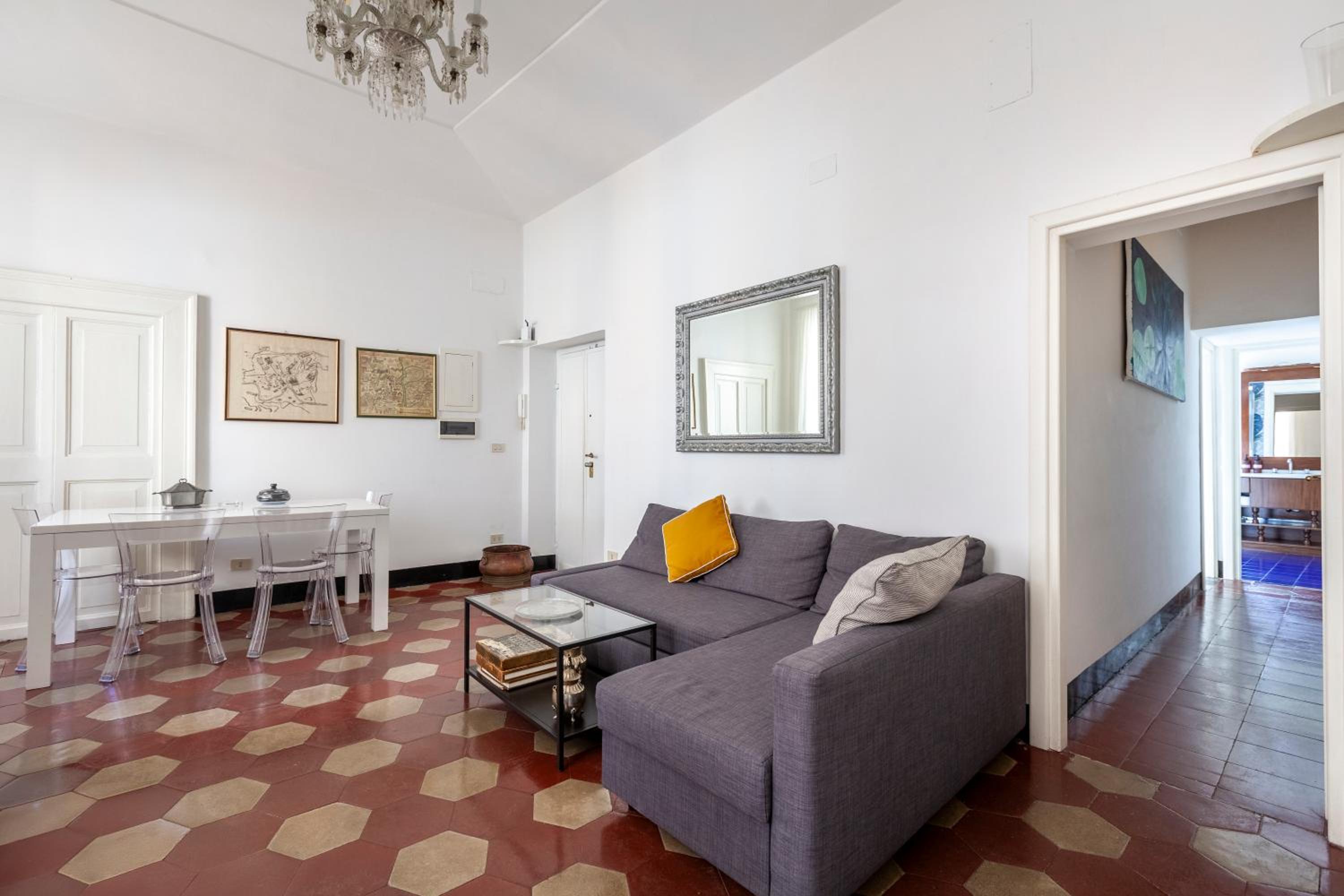 Spanish Steps Charming Apartment