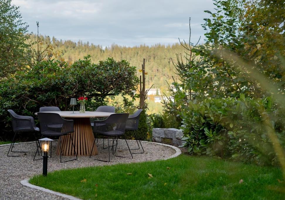 Exklusives Ferienhaus am Waldrand mit Whirlpool und Sauna