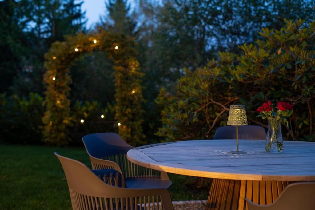 Exklusives Ferienhaus am Waldrand mit Whirlpool und Sauna