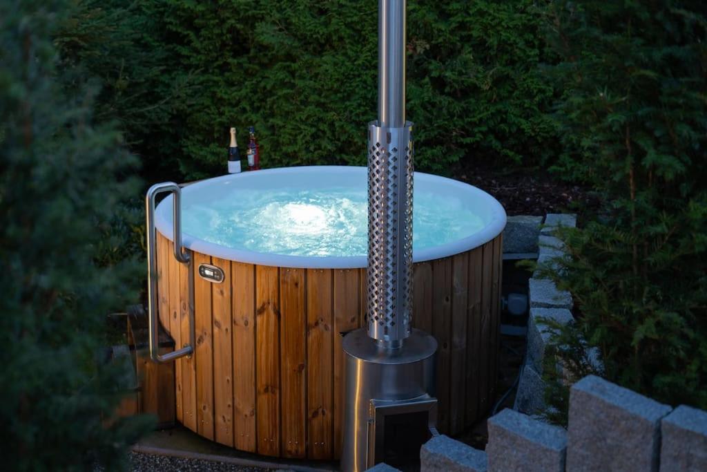 Exklusives Ferienhaus am Waldrand mit Whirlpool und Sauna