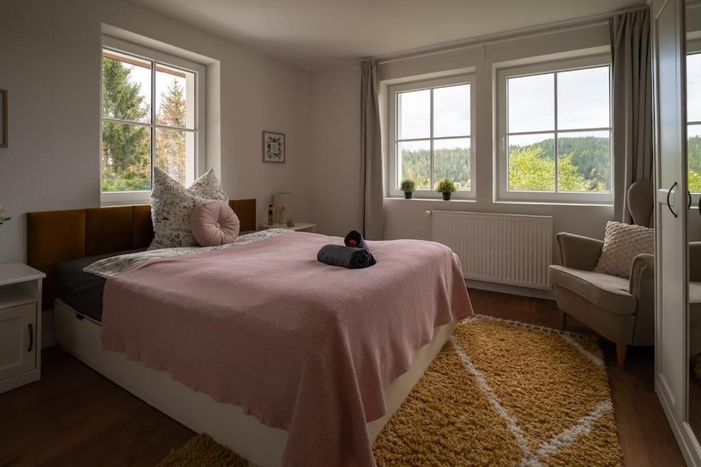 Exklusives Ferienhaus am Waldrand mit Whirlpool und Sauna