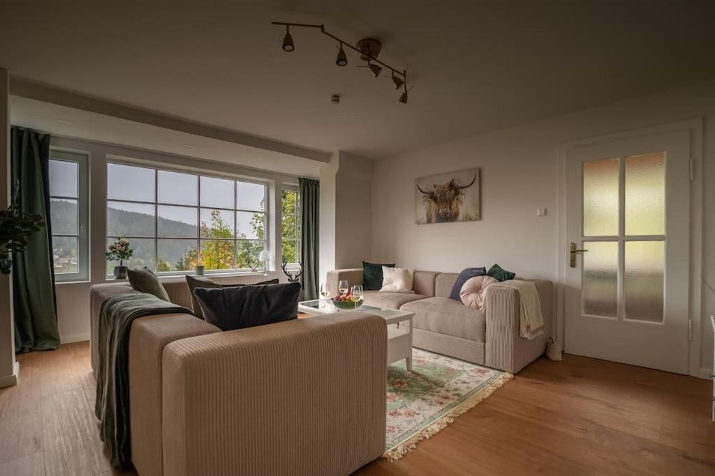 Exklusives Ferienhaus am Waldrand mit Whirlpool und Sauna