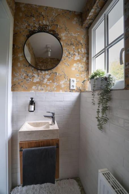 Exklusives Ferienhaus am Waldrand mit Whirlpool und Sauna