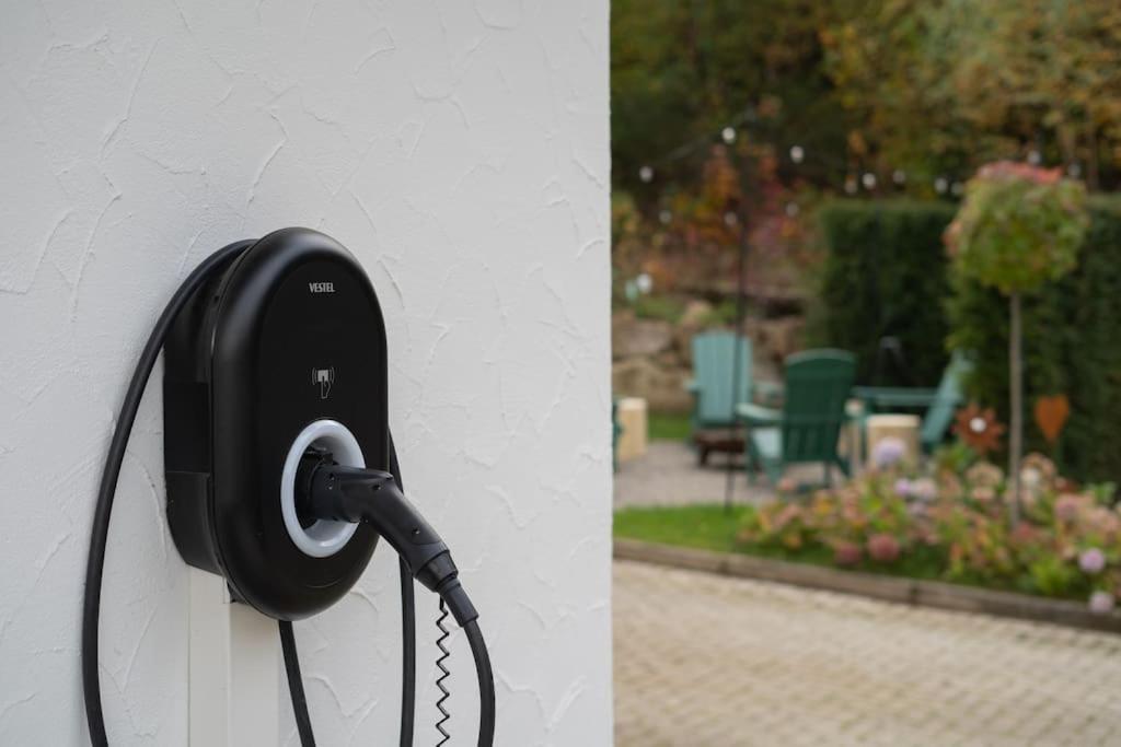 Exklusives Ferienhaus am Waldrand mit Whirlpool und Sauna