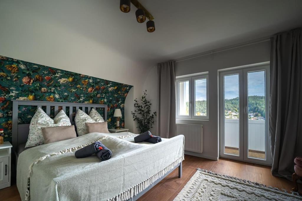 Exklusives Ferienhaus am Waldrand mit Whirlpool und Sauna