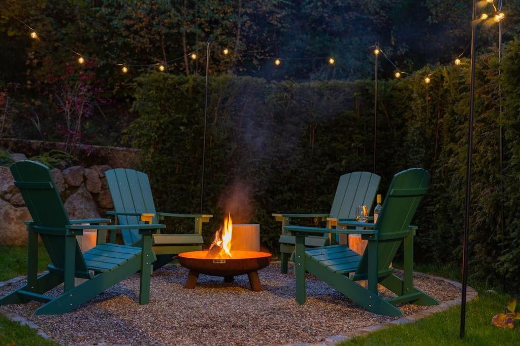 Exklusives Ferienhaus am Waldrand mit Whirlpool und Sauna