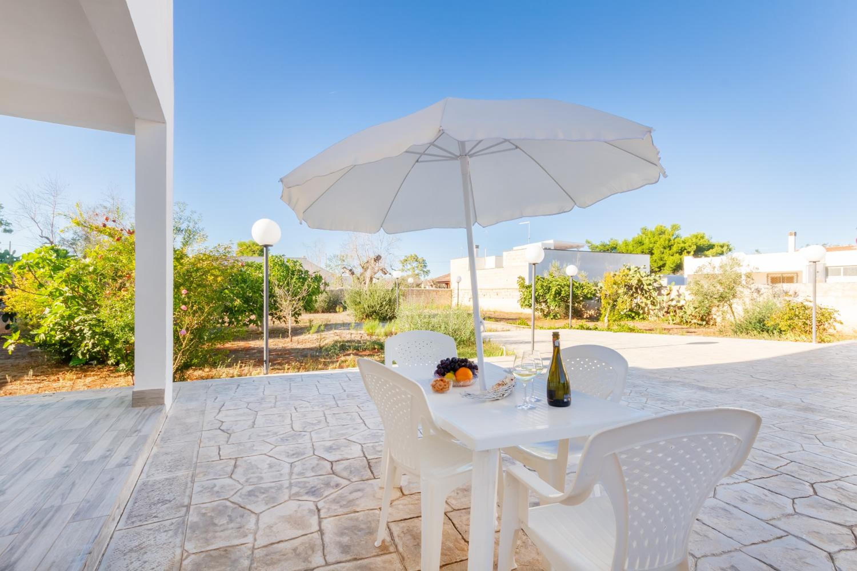 Porto Cesareo Air-conditioned Villa 12 beds Torre Cesarea view 2