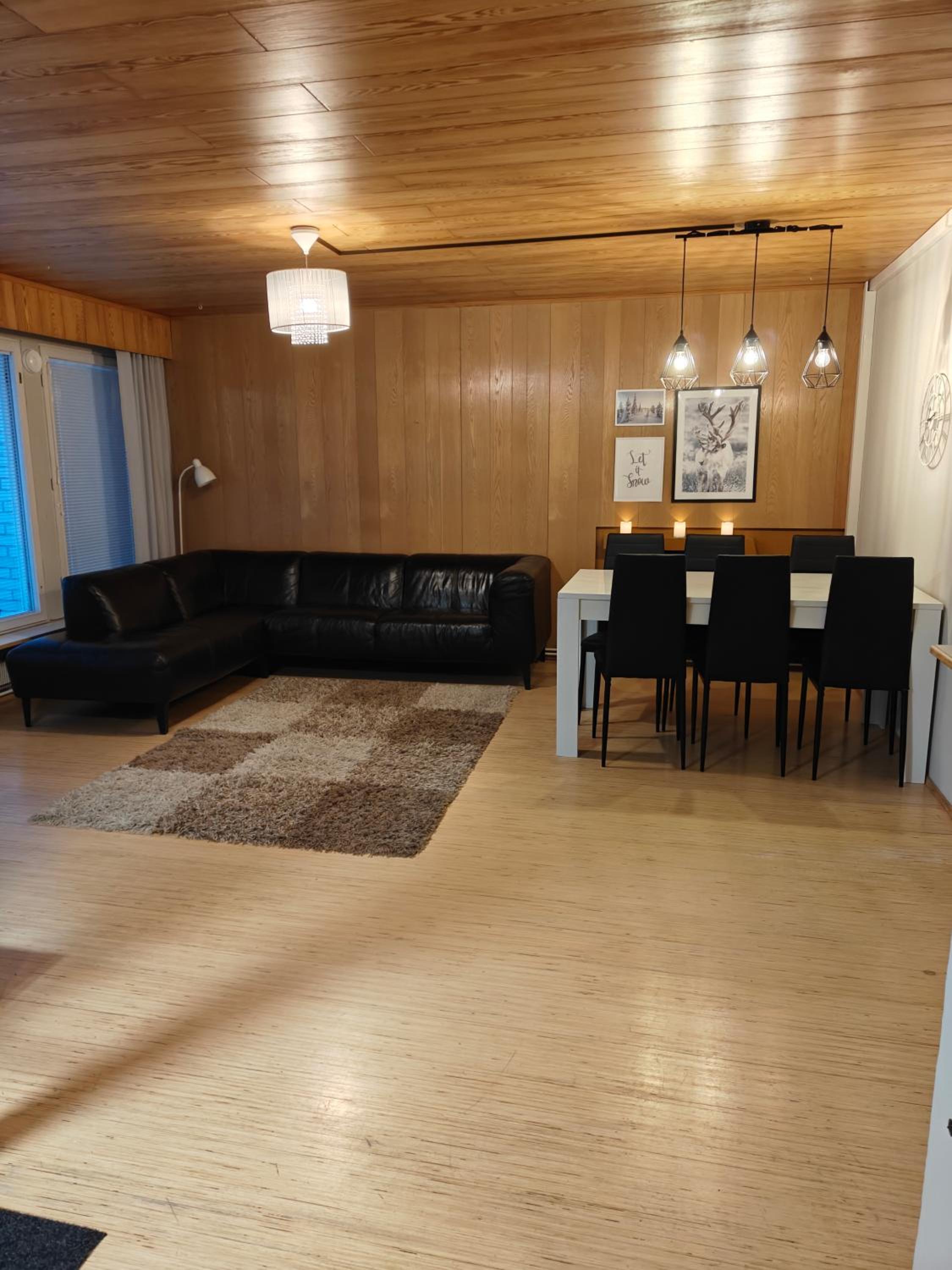 Villa Lingonberry