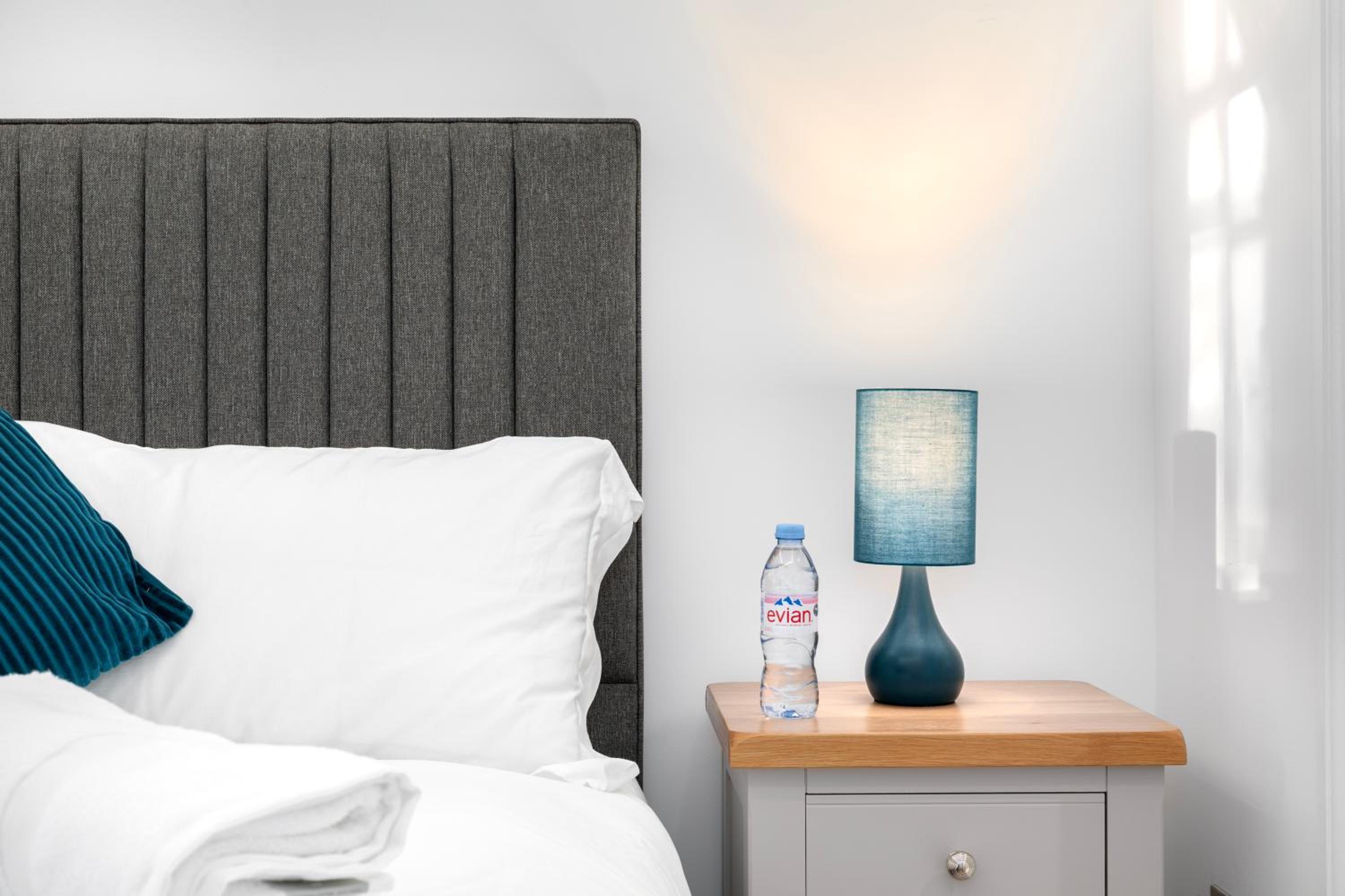 Modern 2 bed en-suite Chelsea