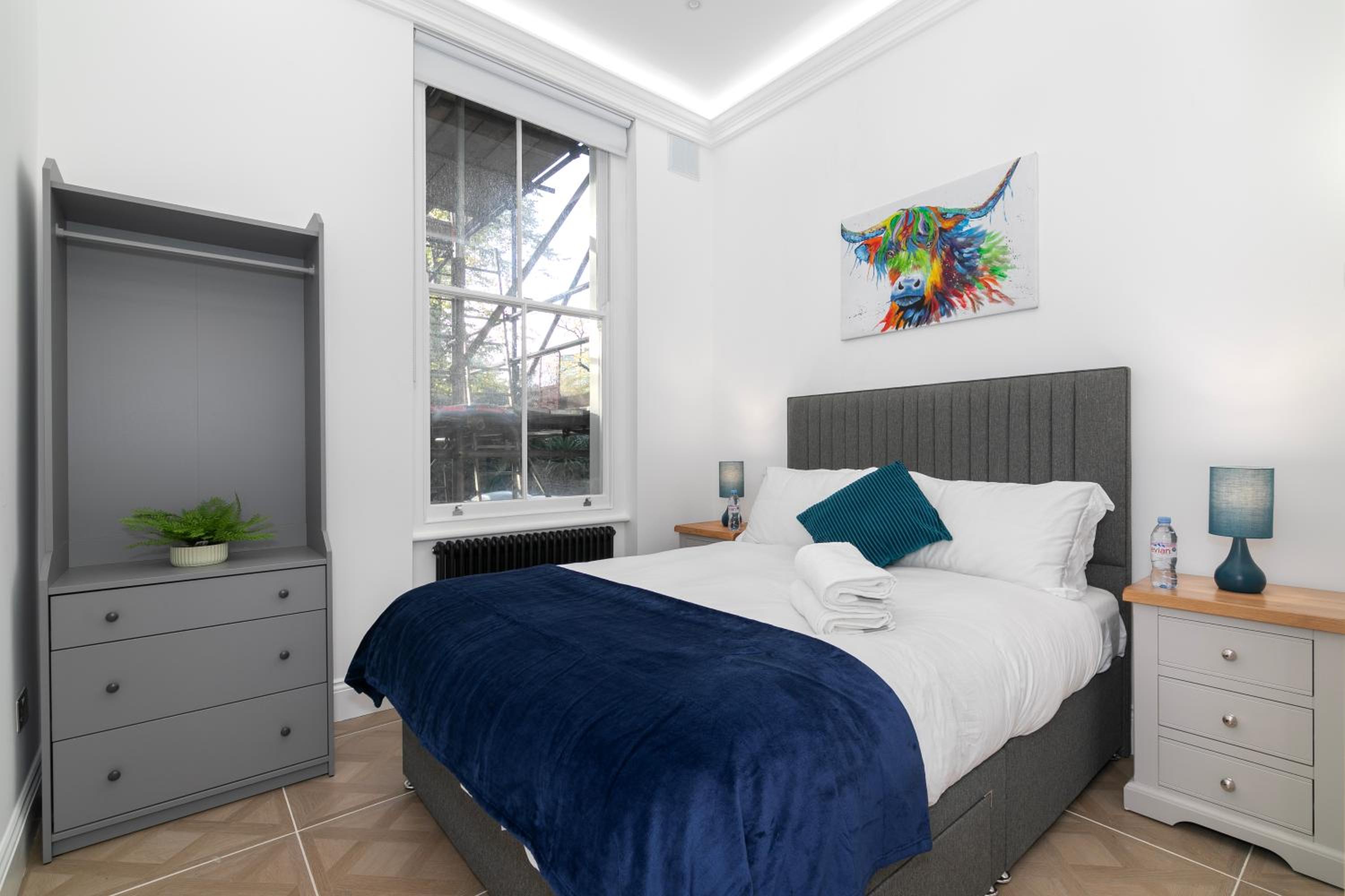 Modern 2 bed en-suite Chelsea