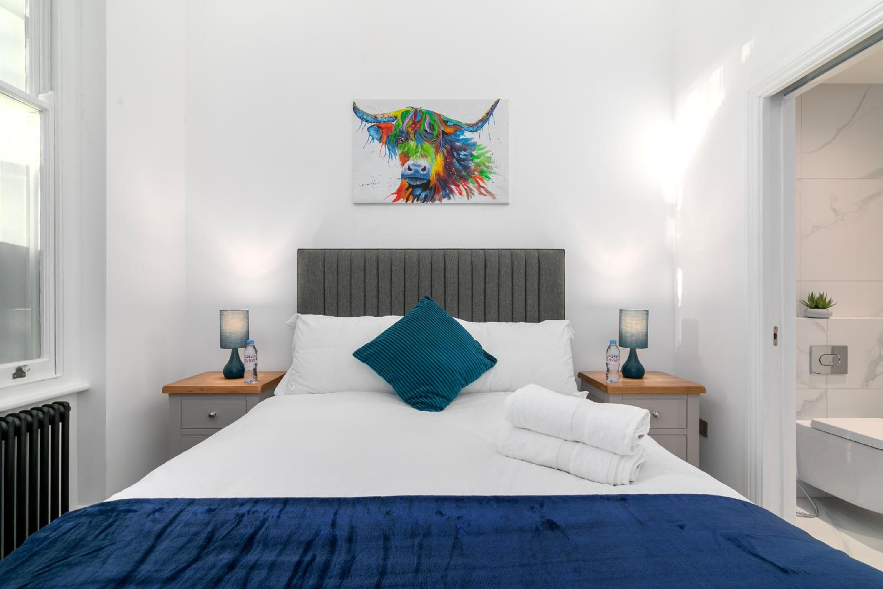 Modern 2 bed en-suite Chelsea