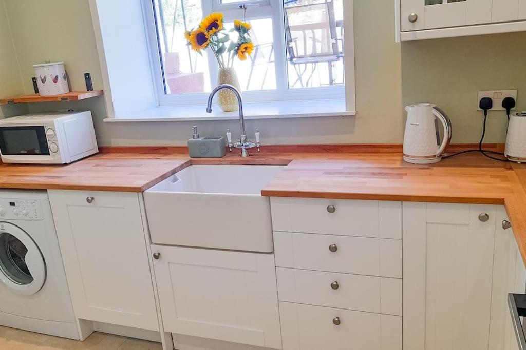 Lynton Vacations - Cosy coastal retreat lovingly refurbished - Property Image 19