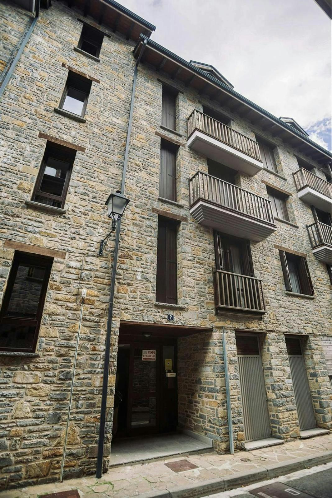 LINA by Cardi Suites. view 2