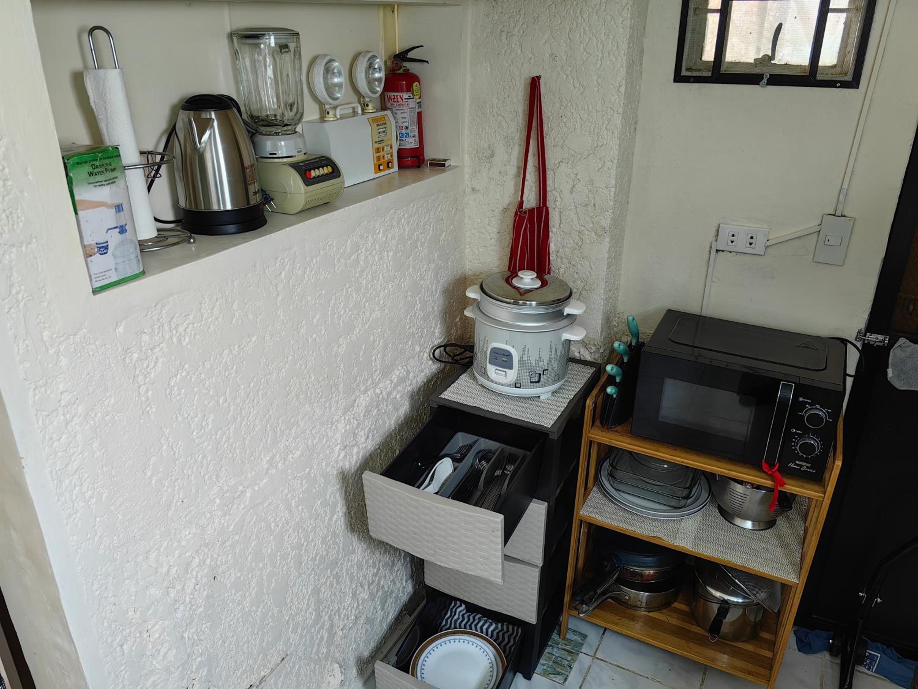 Cozy Small Resthouse own parking Wi-Fi