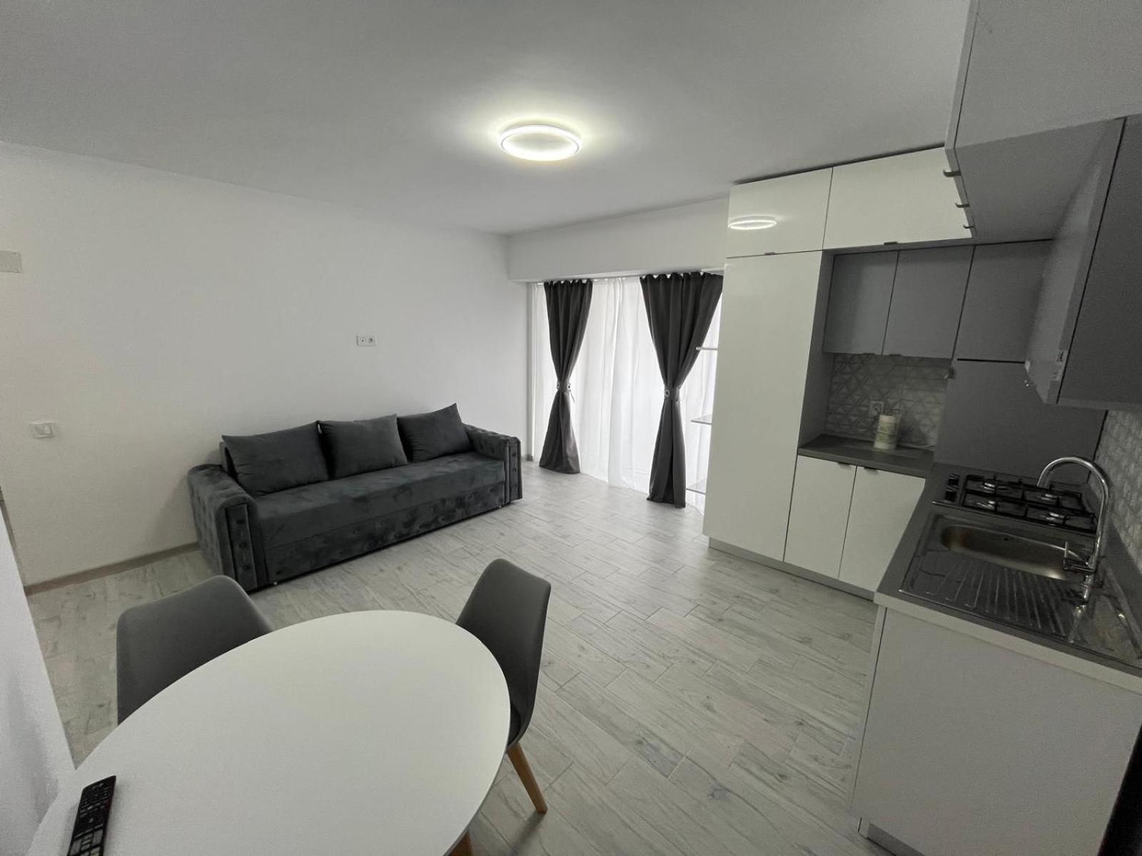 Luxy