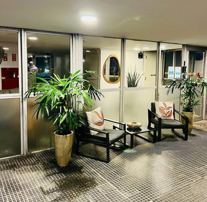 Elegante Studio - Garagem - Ao lado metrô