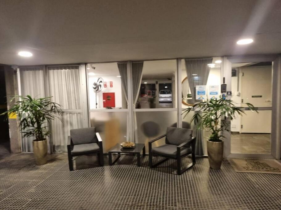 Elegante Studio - Garagem - Ao lado metrô