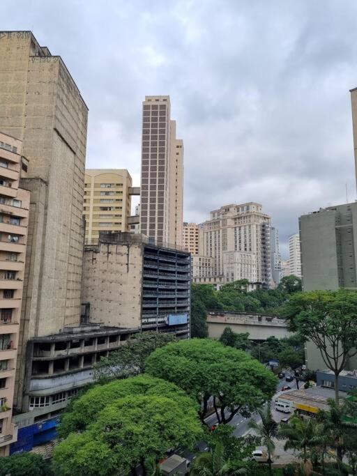 Elegante Studio - Garagem - Ao lado metrô