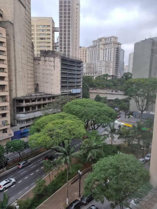 Elegante Studio - Garagem - Ao lado metrô