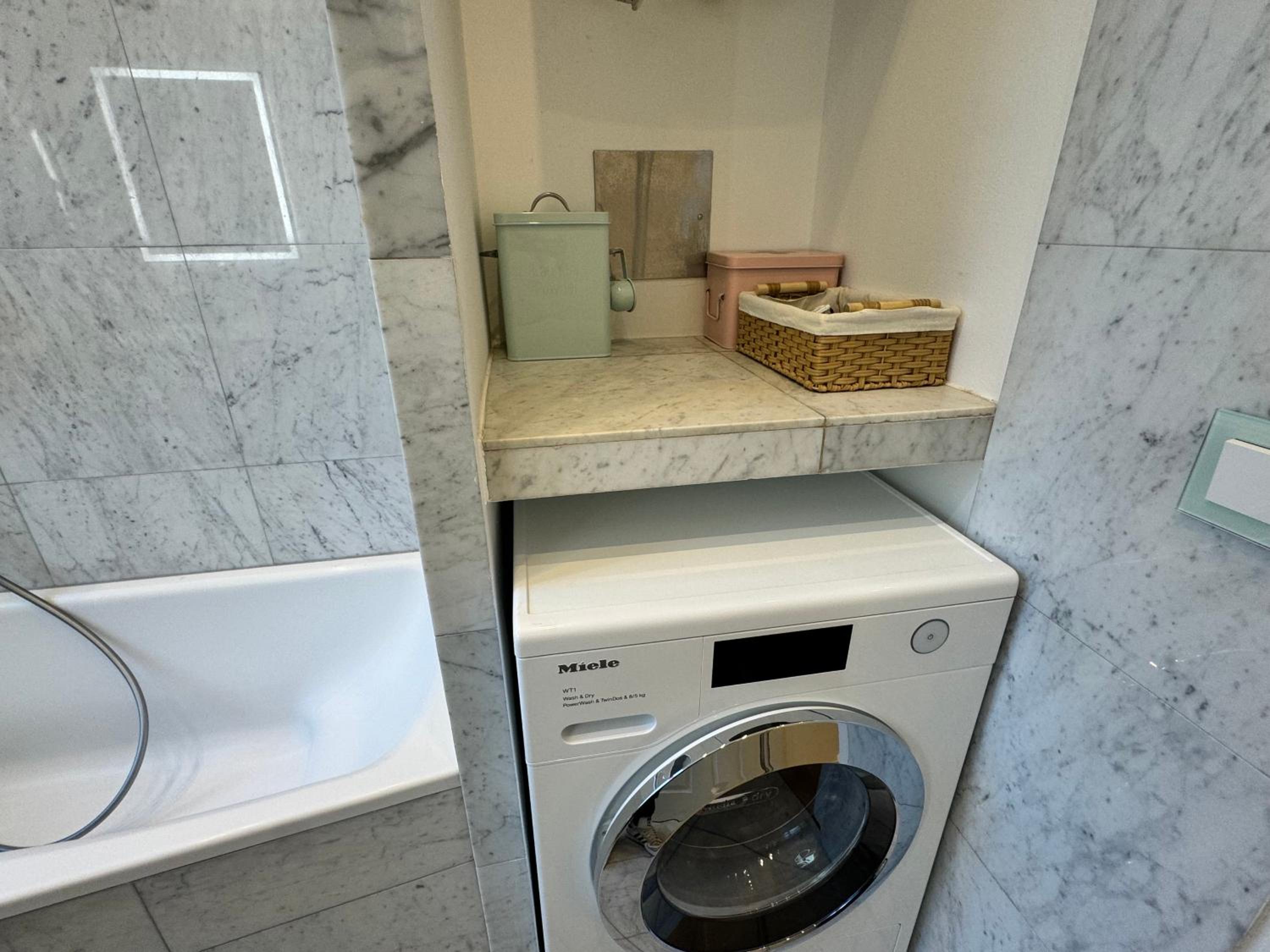 7th HEAVEN Vienna Center Apartments