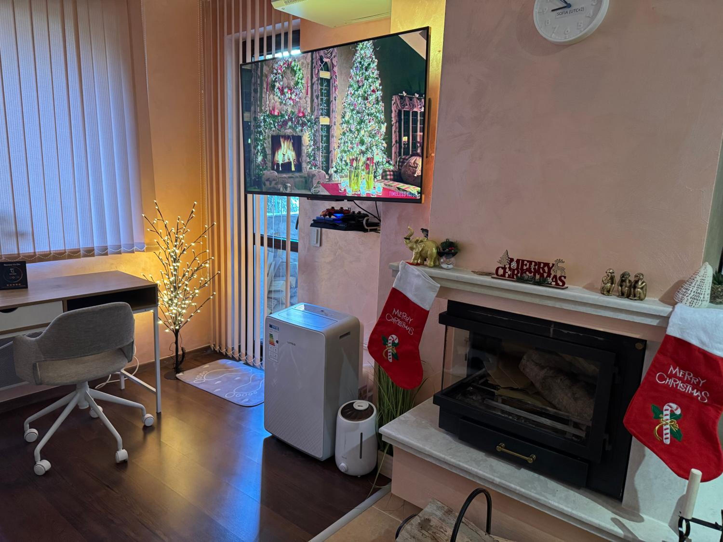 2-bedroom, 2-bathroom with fireplace and garden at Winslow Infinity