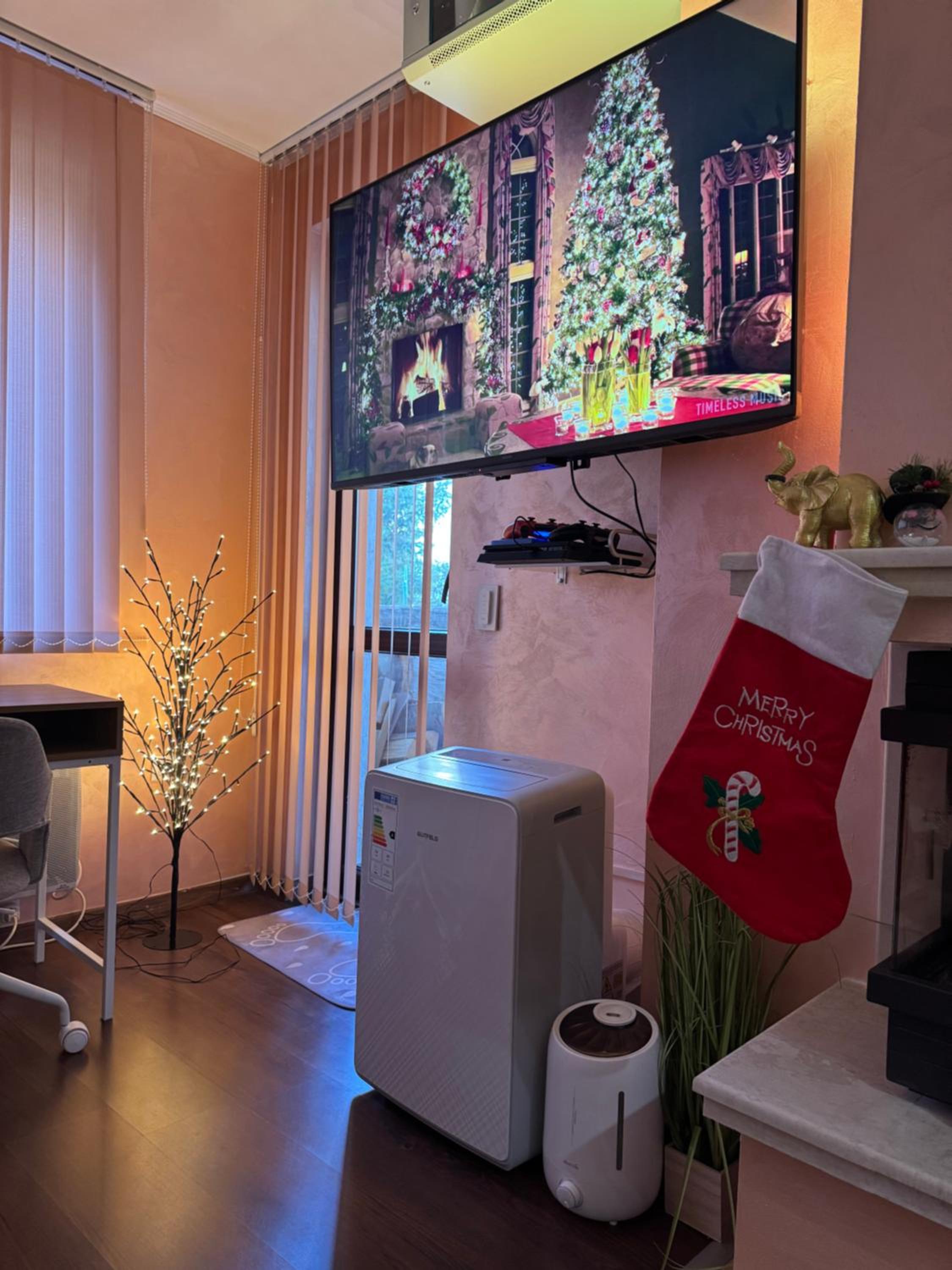 2-bedroom, 2-bathroom with fireplace and garden at Winslow Infinity