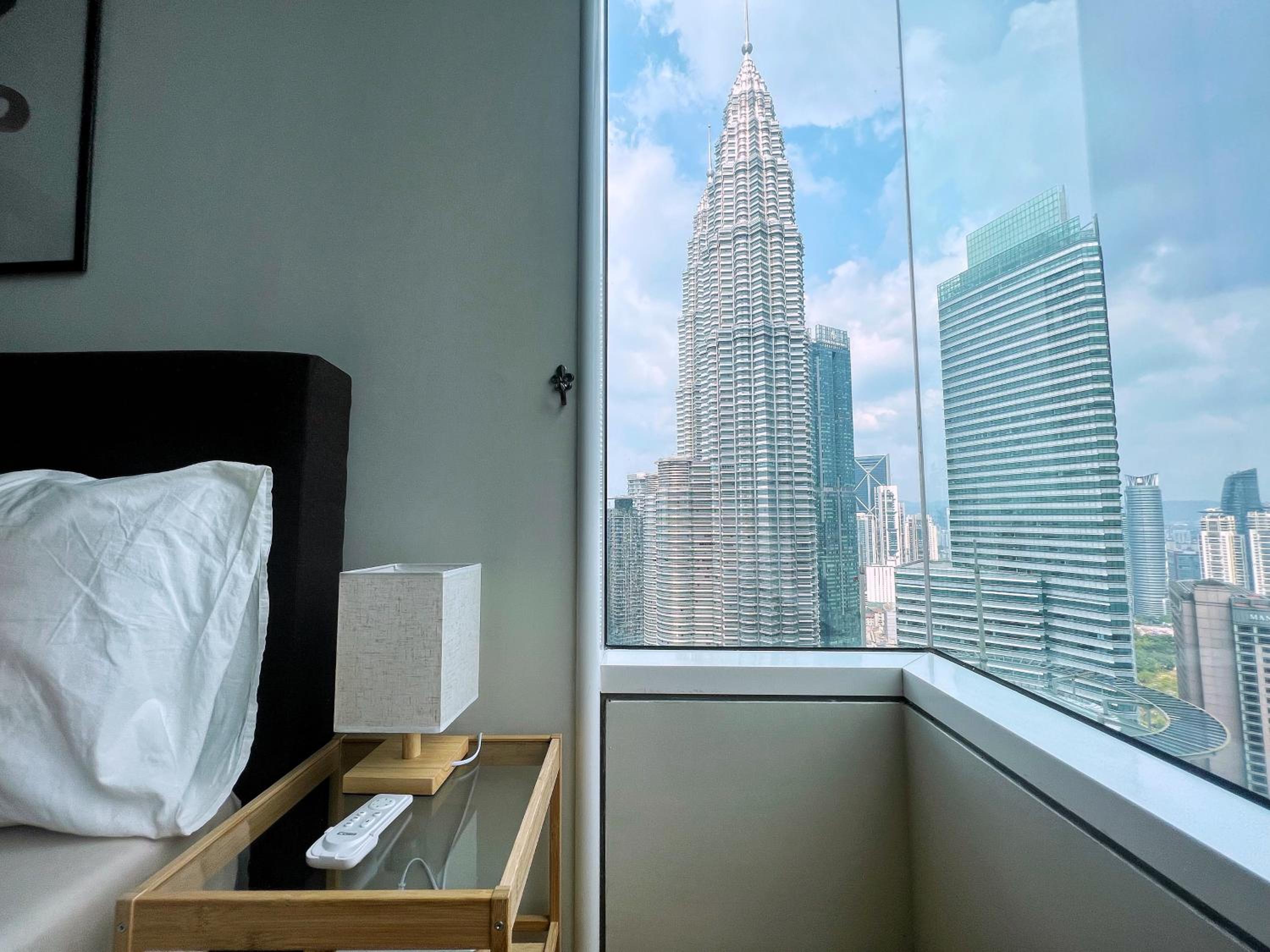 Sky Suites Charming 3BR Suite KLCC View