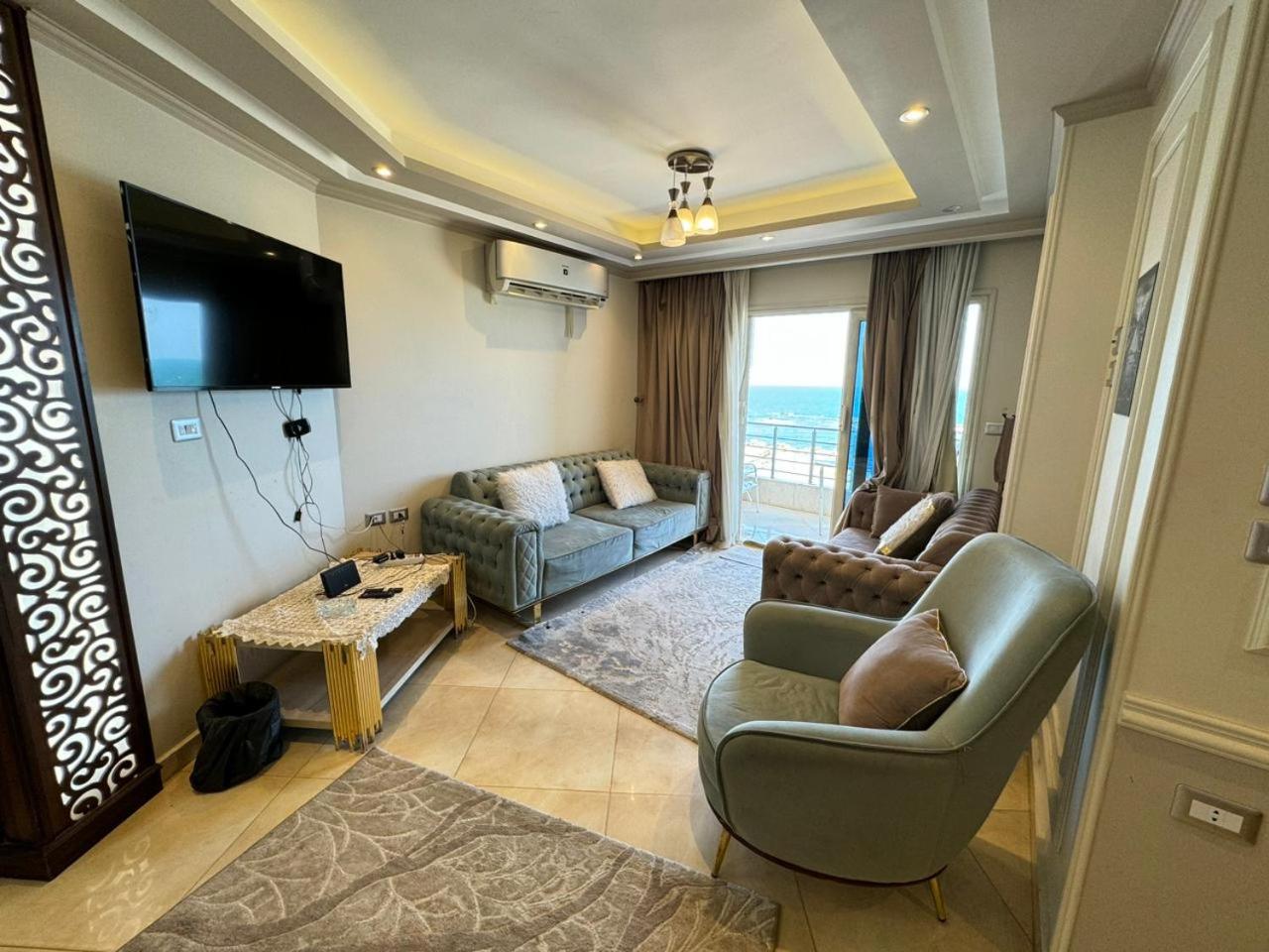 Wonderful 3 Bedrooms Apartment For Rent In Miami Alexandria Direct On Sea