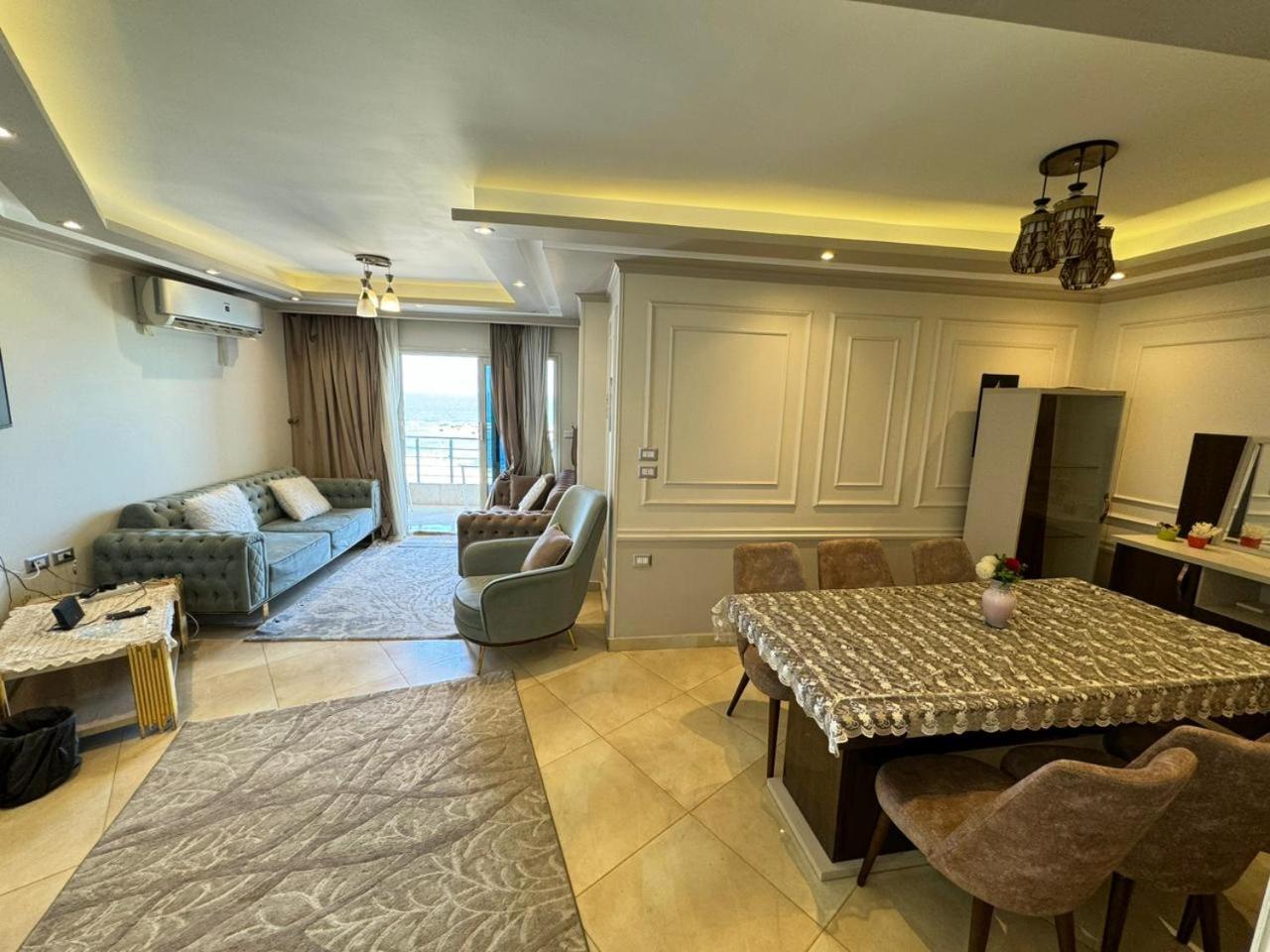 Wonderful 3 Bedrooms Apartment For Rent In Miami Alexandria Direct On Sea