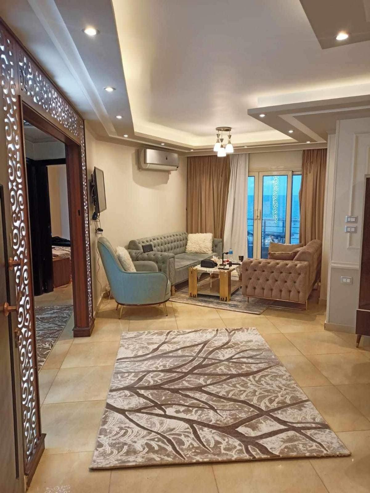 Wonderful 3 Bedrooms Apartment For Rent In Miami Alexandria Direct On Sea