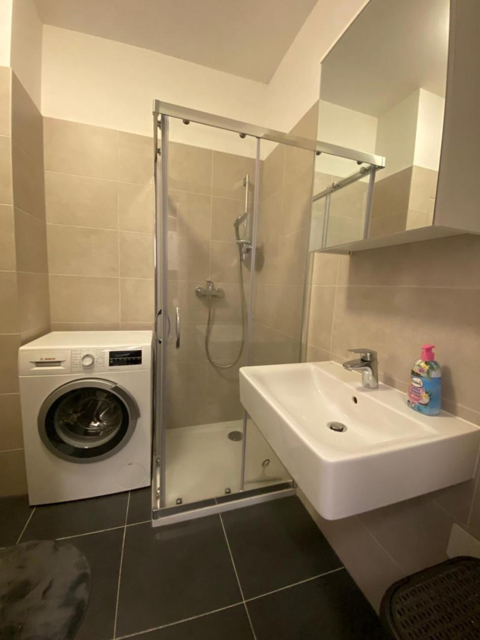 FIAOR Apartment Bratislava en Bratislava — bathroom