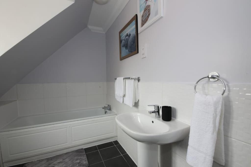 Charming Retreat in Ipswich view 4