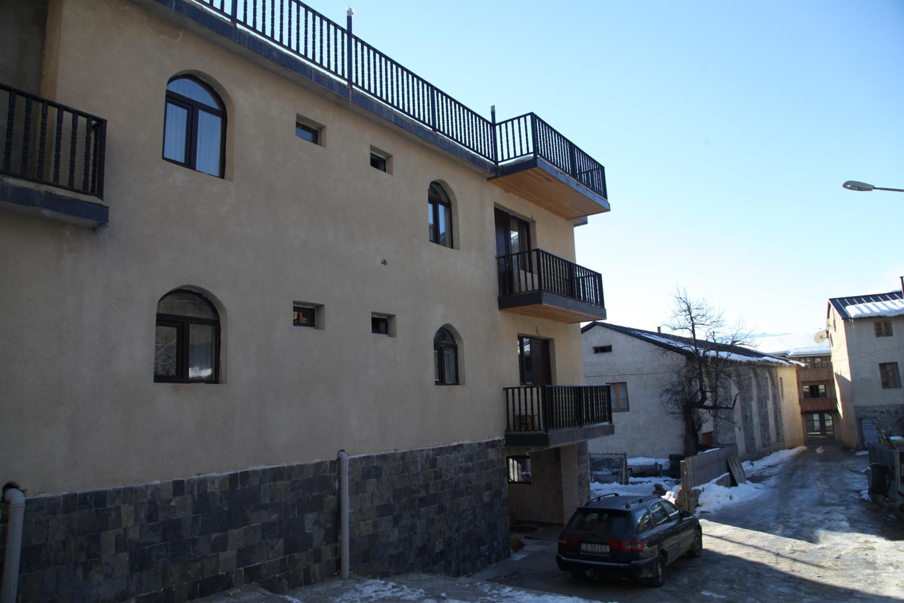 Photo 46