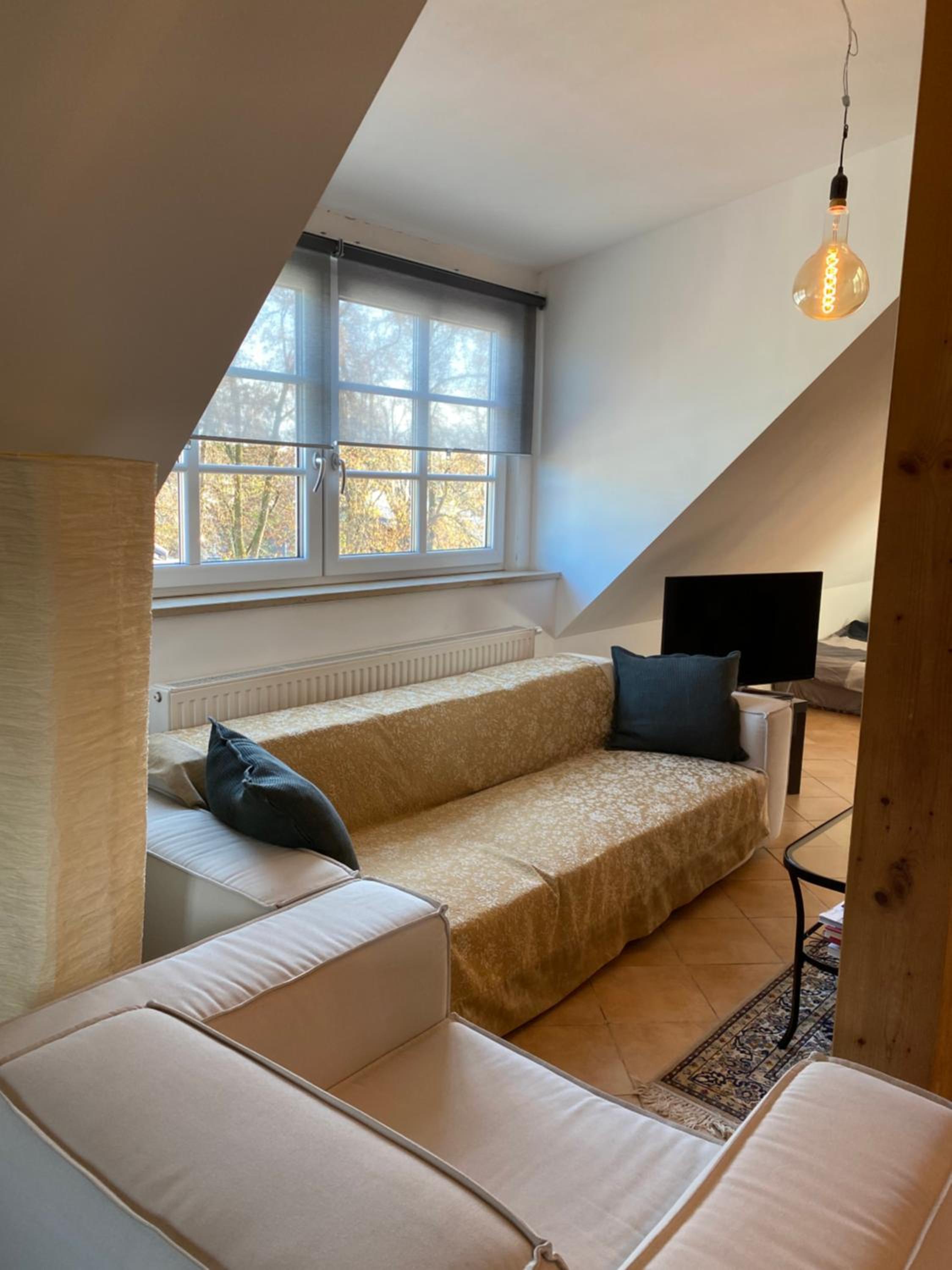 Helle und ruhige Dachgeschosswohnung
