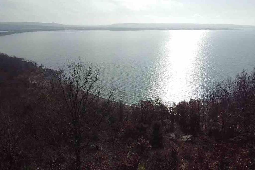 Lakehouse Getaway with Beautiful Views view 4