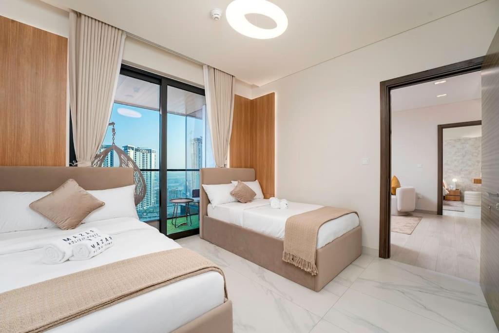 2BR Luxury Stay with Starry Ceiling