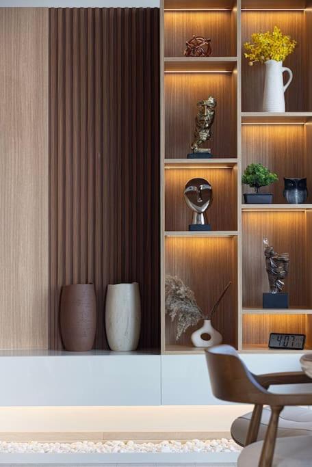 2BR Luxury Stay with Starry Ceiling