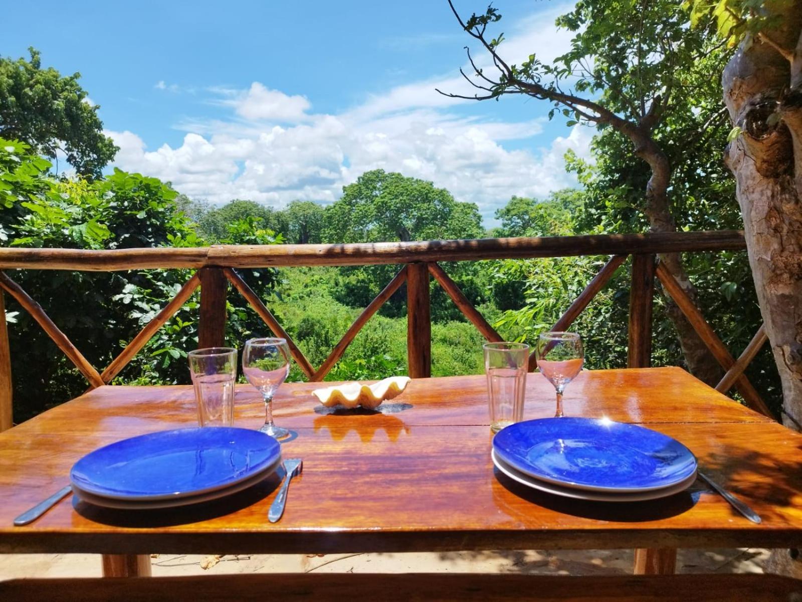 MONKEY MOUNTAIN LODGE