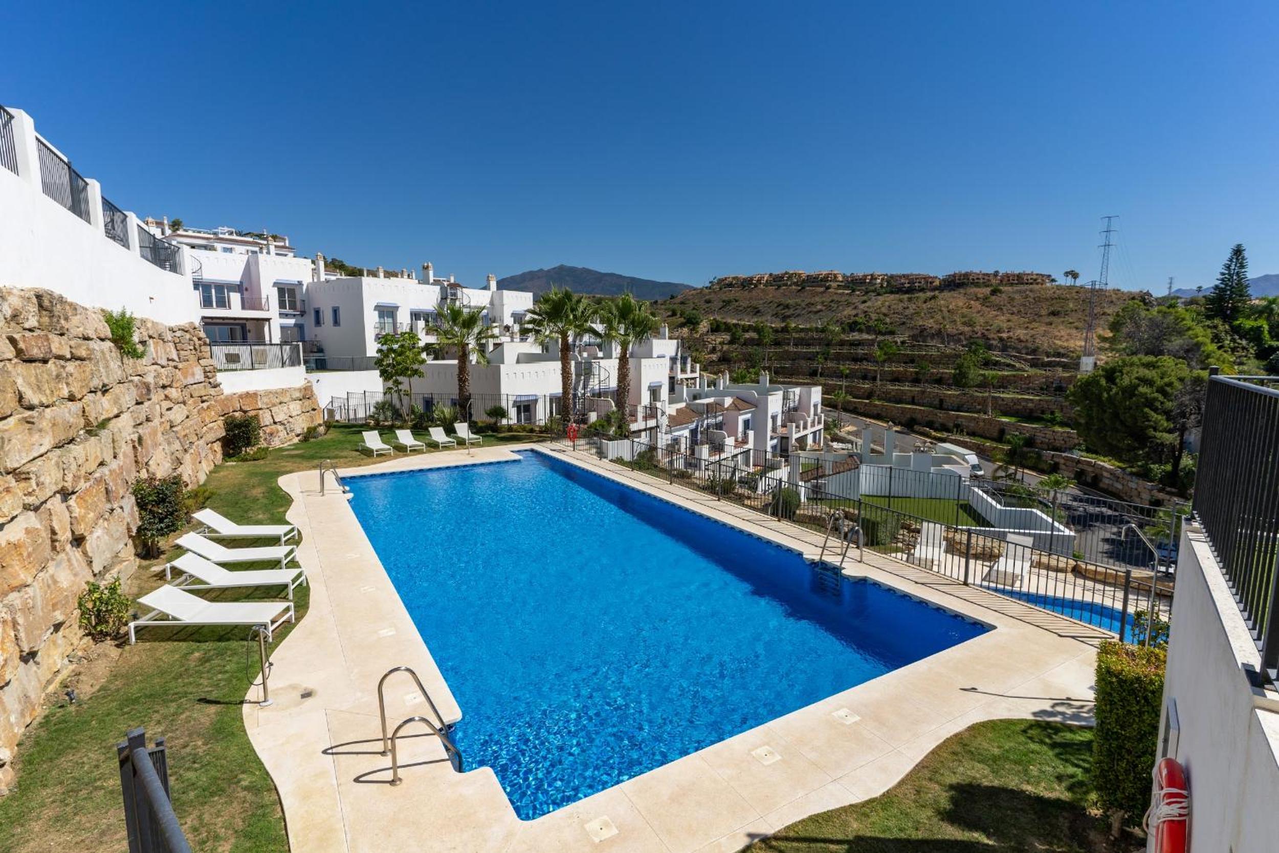 Sea View Penthouse - Magical Resort in the Heart of the Golf Paradise - Paraíso Pueblo, Benahavís