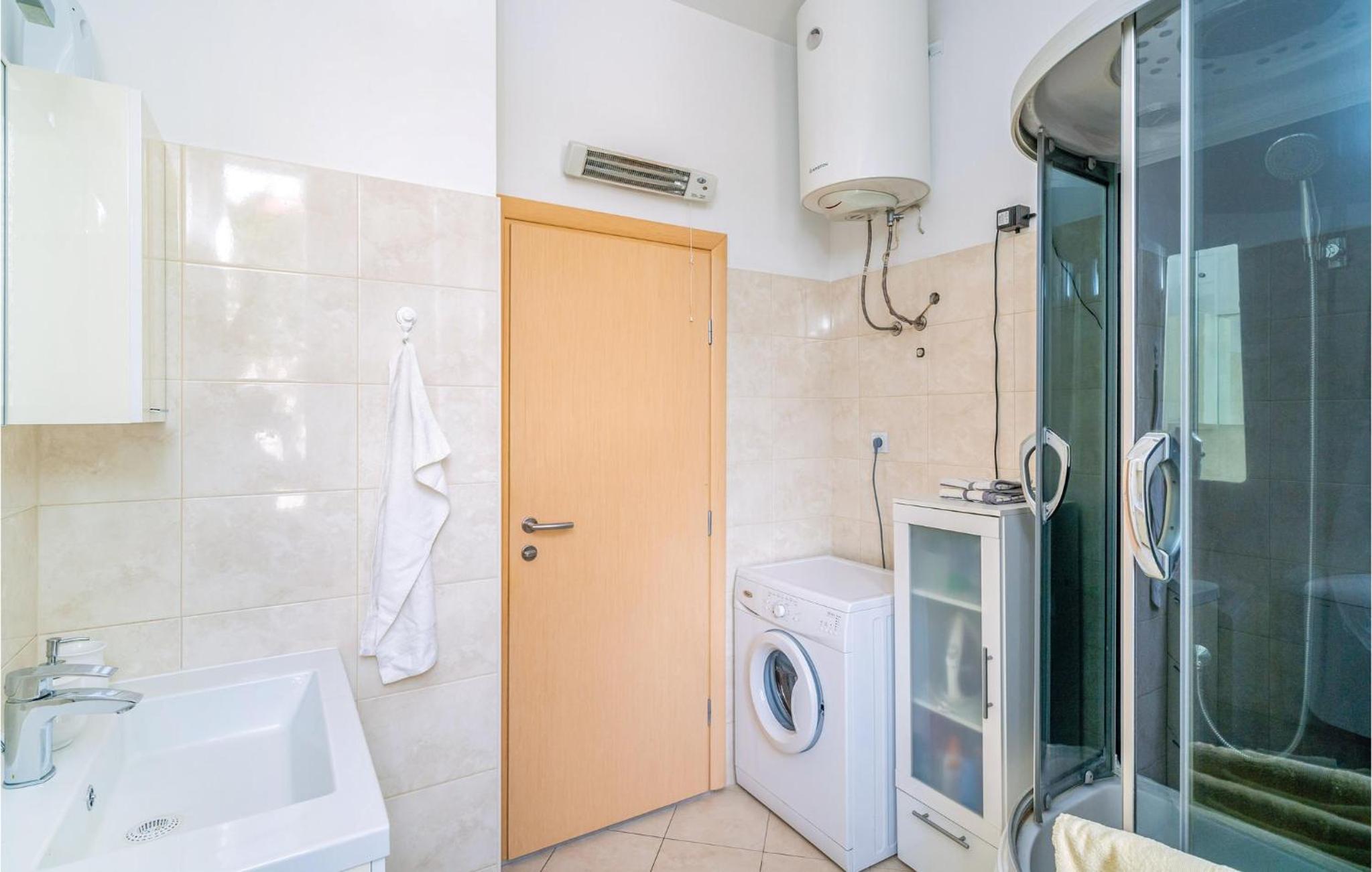 2 Bedroom Nice Apartment In Dubrovnik