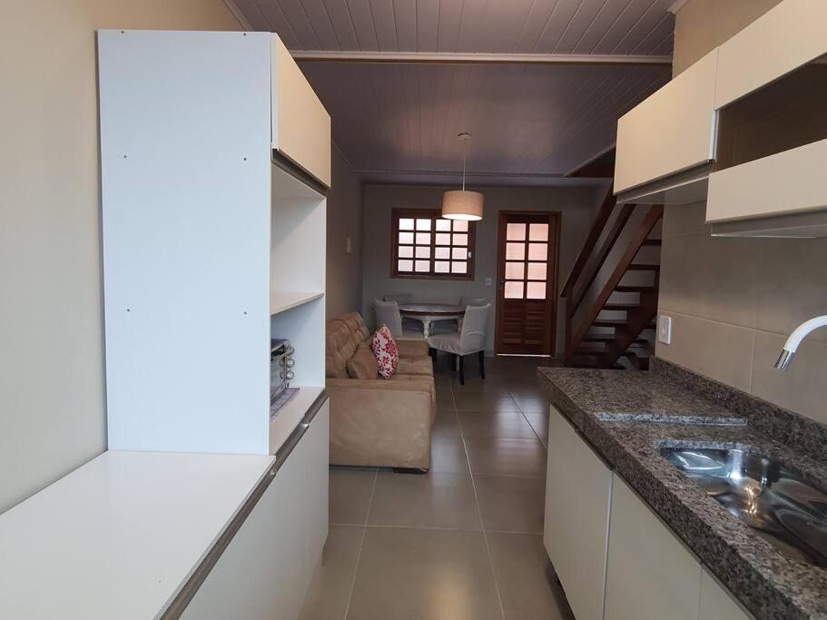 apartamento 200 mts praia do sape com piscina