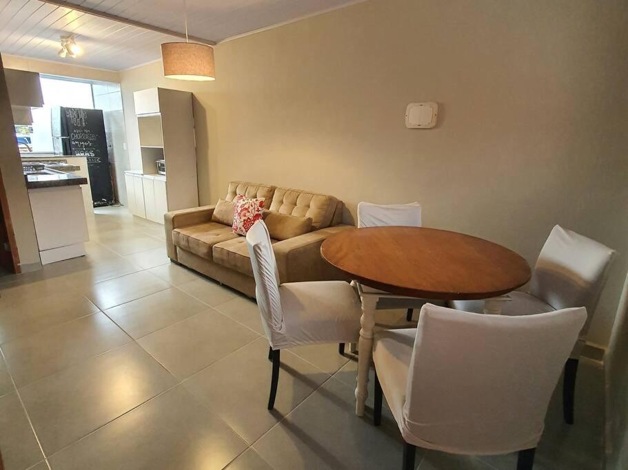 apartamento 200 mts praia do sape com piscina