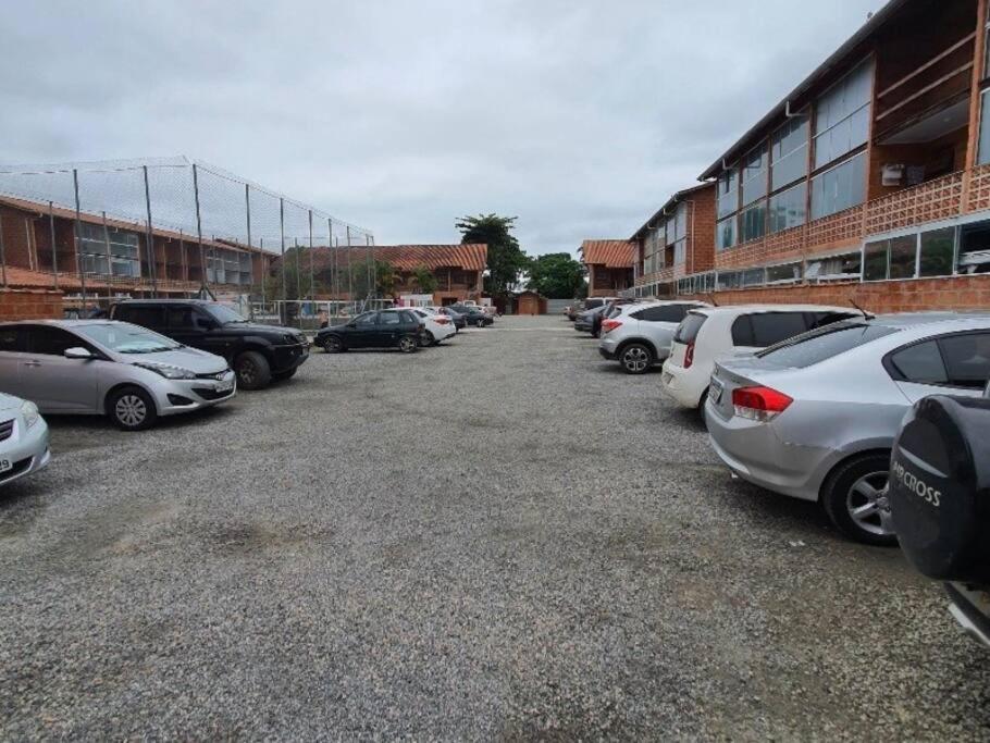 apartamento 200 mts praia do sape com piscina