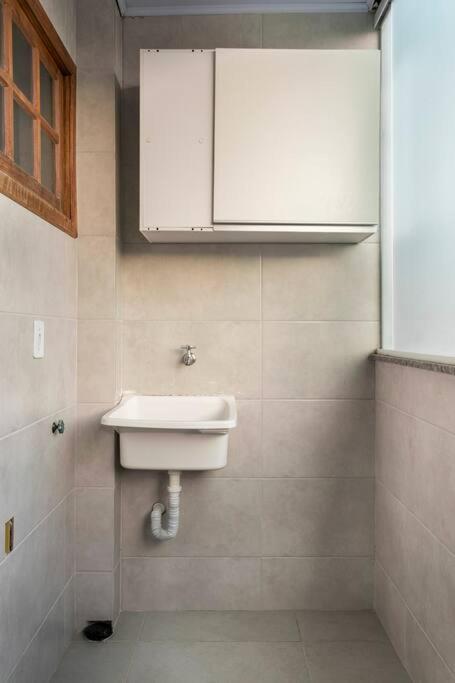 apartamento 200 mts praia do sape com piscina