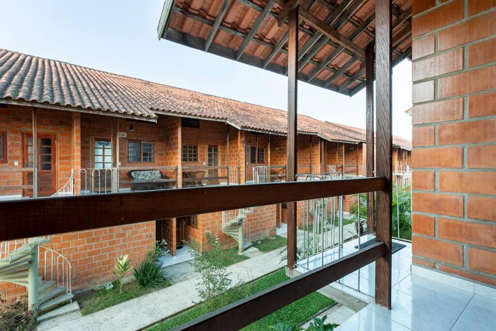 apartamento 200 mts praia do sape com piscina