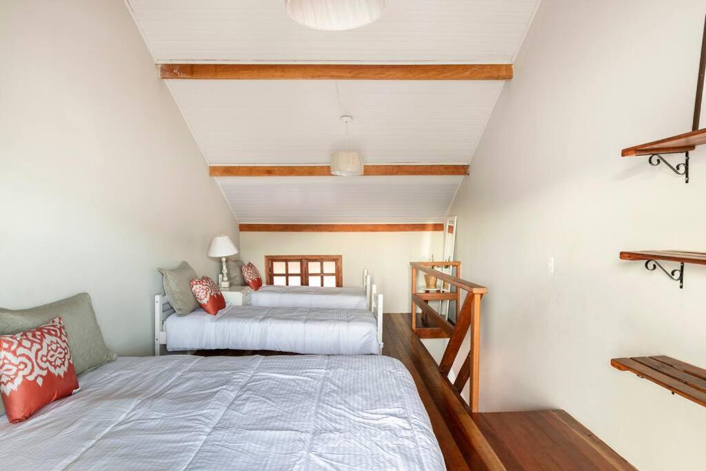 apartamento 200 mts praia do sape com piscina