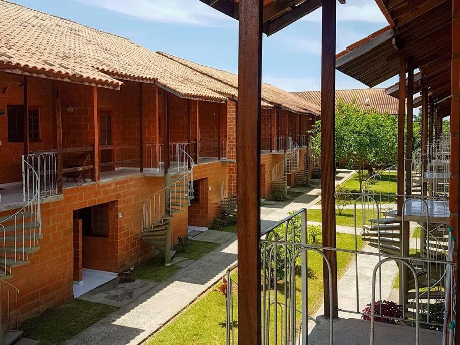 apartamento 200 mts praia do sape com piscina