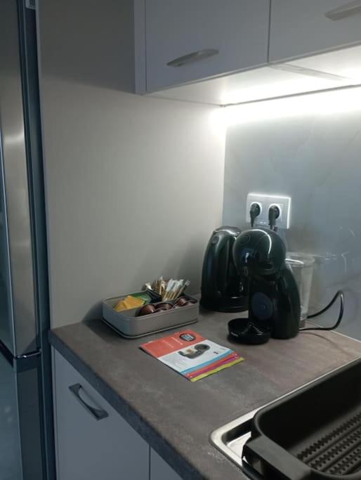 Modern 2 bedroom Apartment near Kallimarmaro and Alsos photo 4